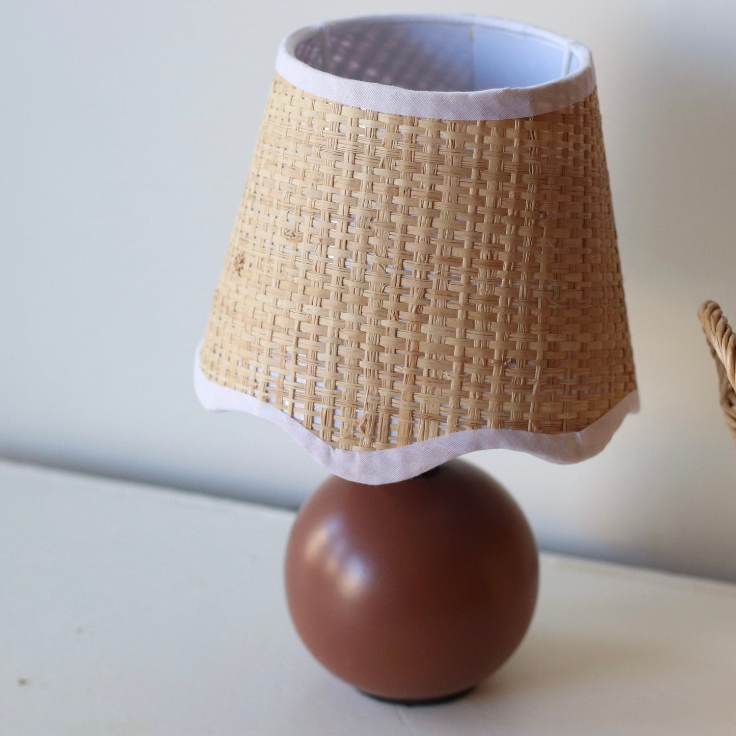 Accent Lamp | Mini Lamp with Scalloped Woven Shade