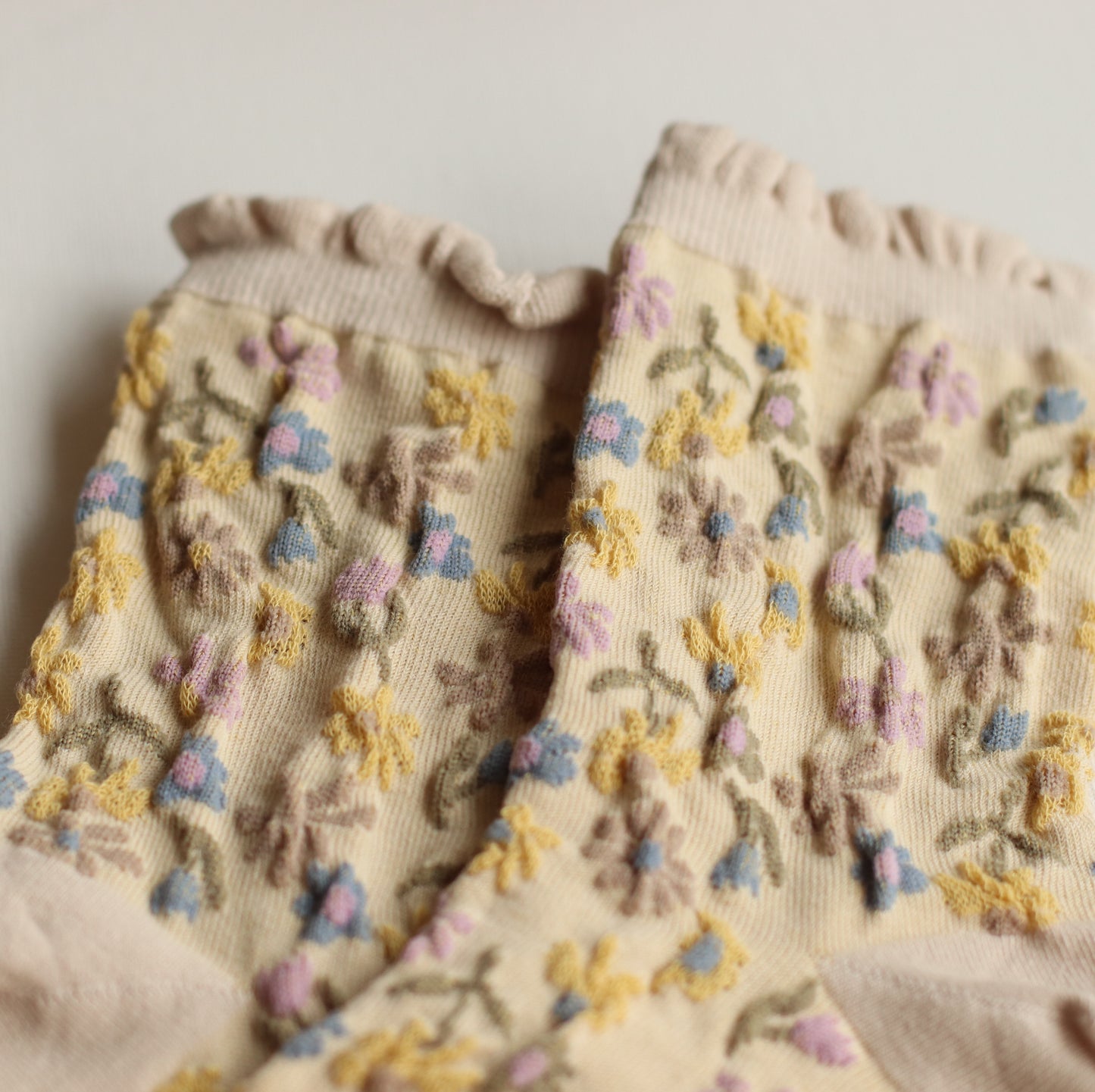 Tiepology | Love Floral Casual Sock, Beige