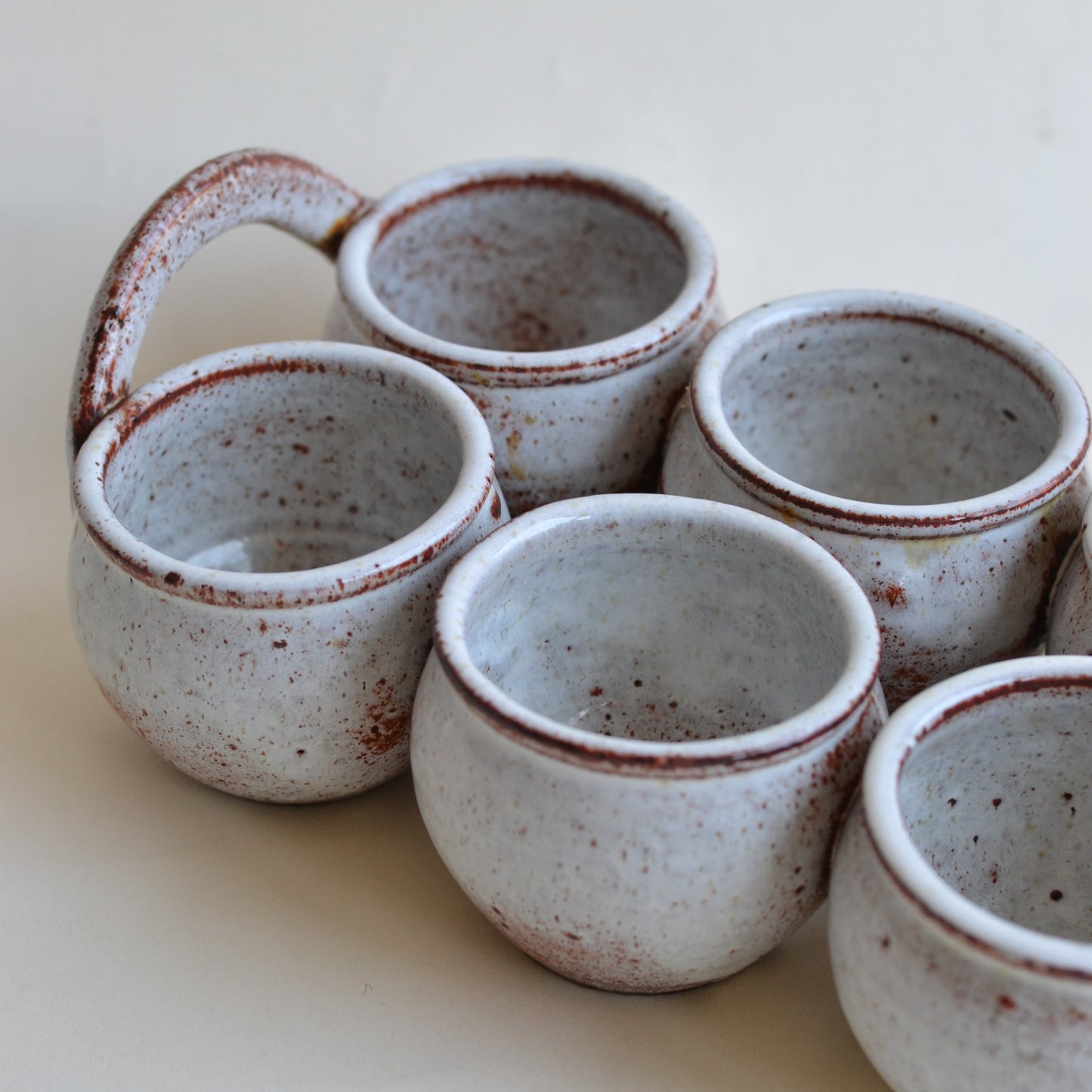 Studio Pottery 6 Cup Organizer