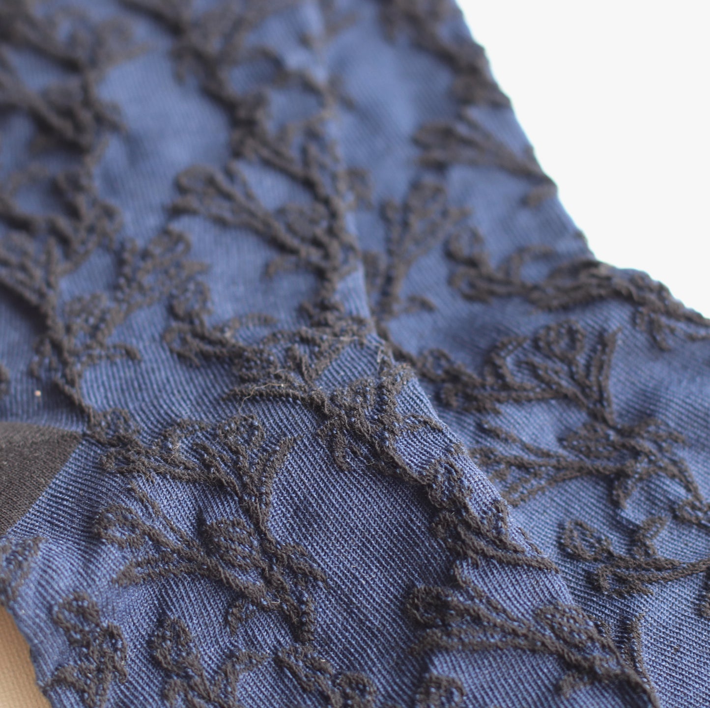 Tiepology | Engraved Leaf Sock, Indigo