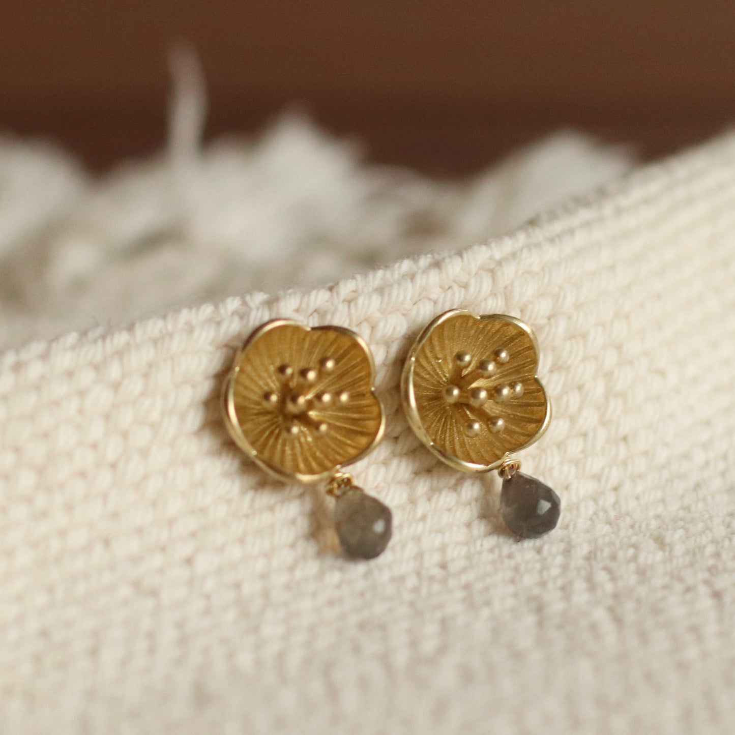 Santore | Water Lily Stud with Labradorite Earrings