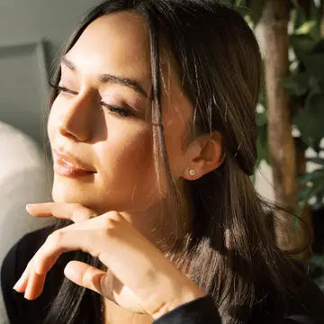 Honeycat Jewelry | Daisy Studs