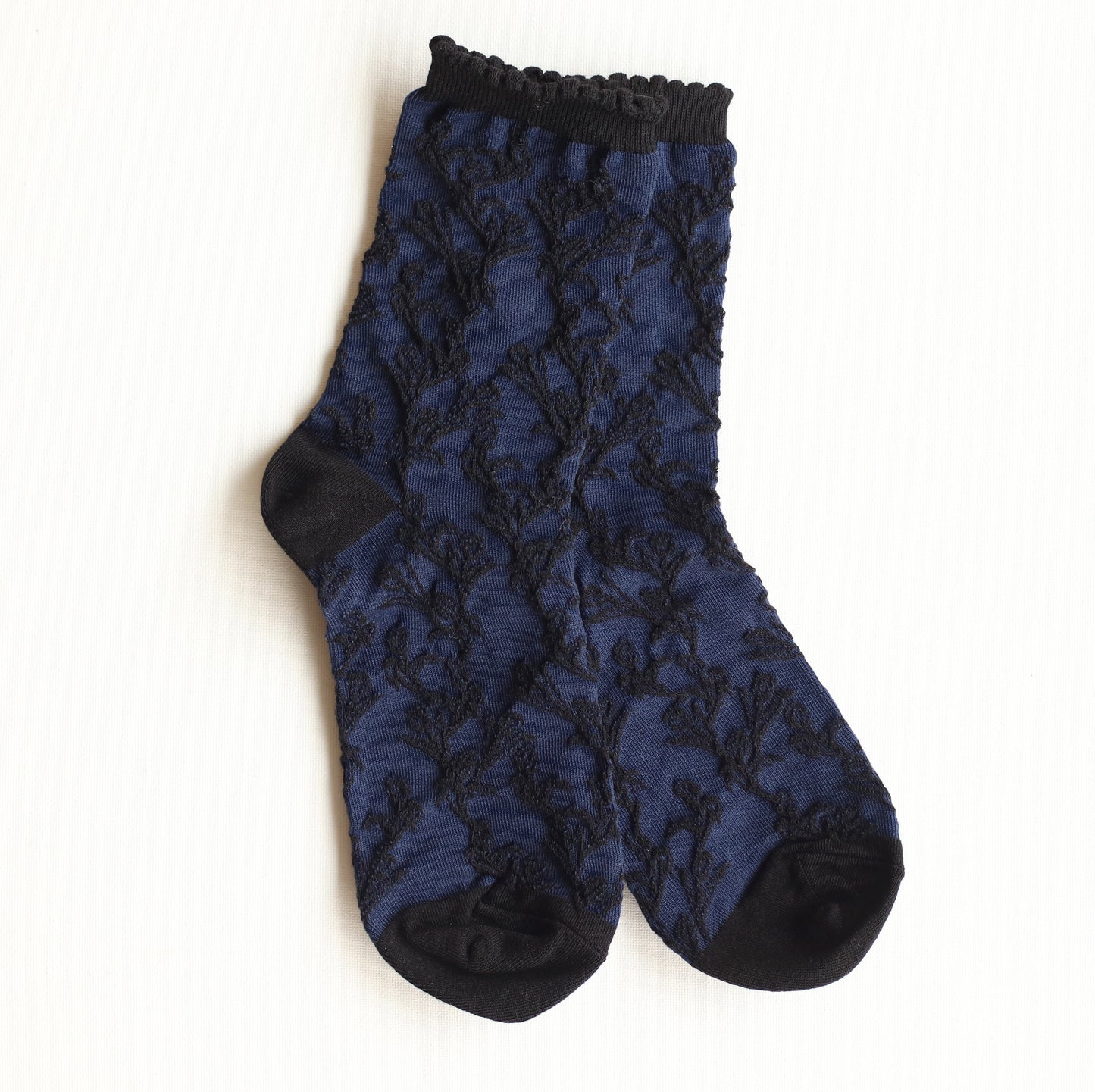 Tiepology | Engraved Leaf Sock, Indigo