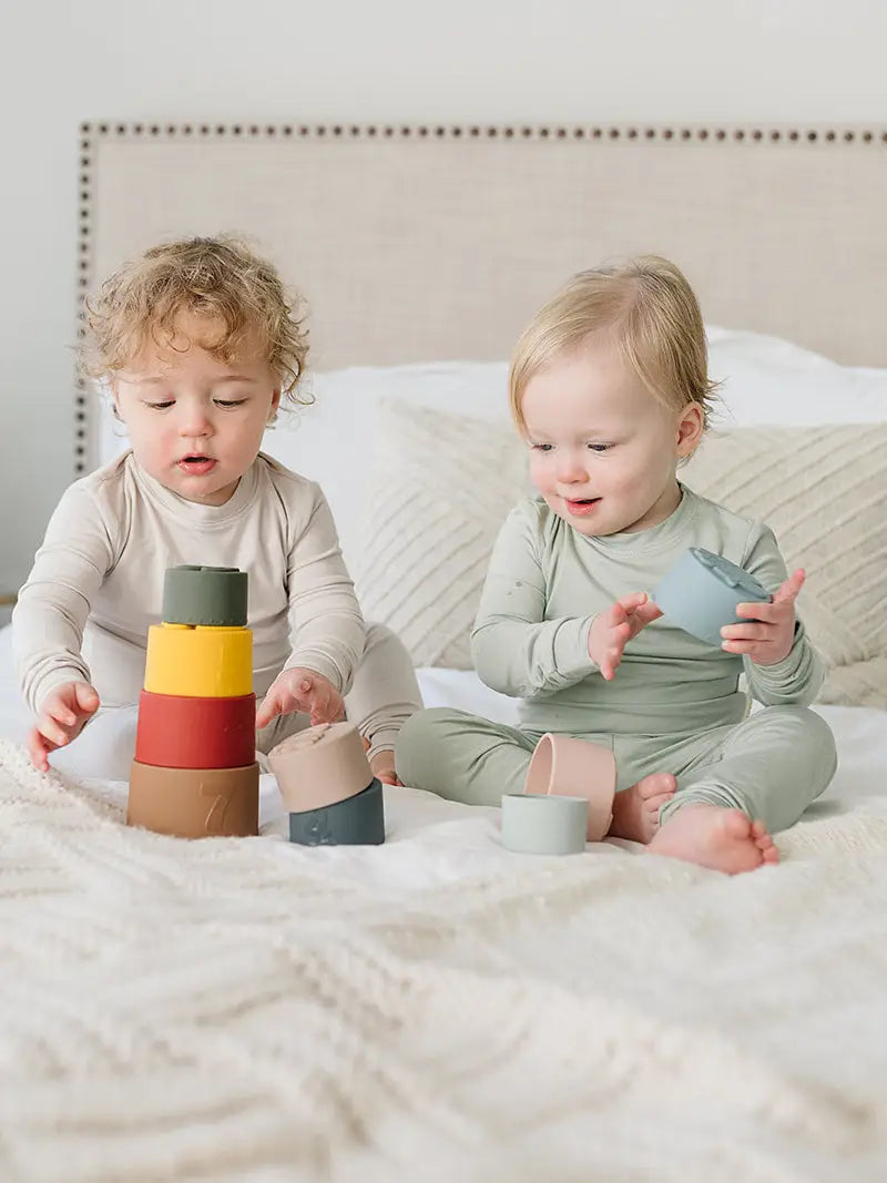 Marlowe & Co. | Retro Nesting Silicone Stacking Cups