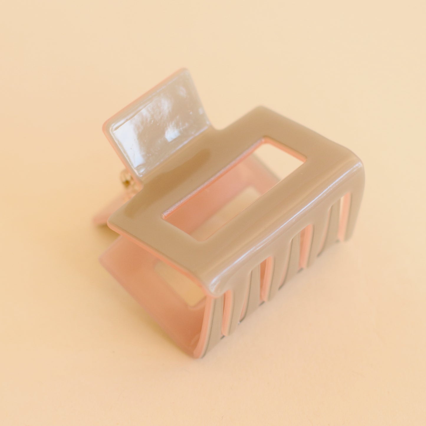 Diva | Jelly Clip, Gray with Pink Inside