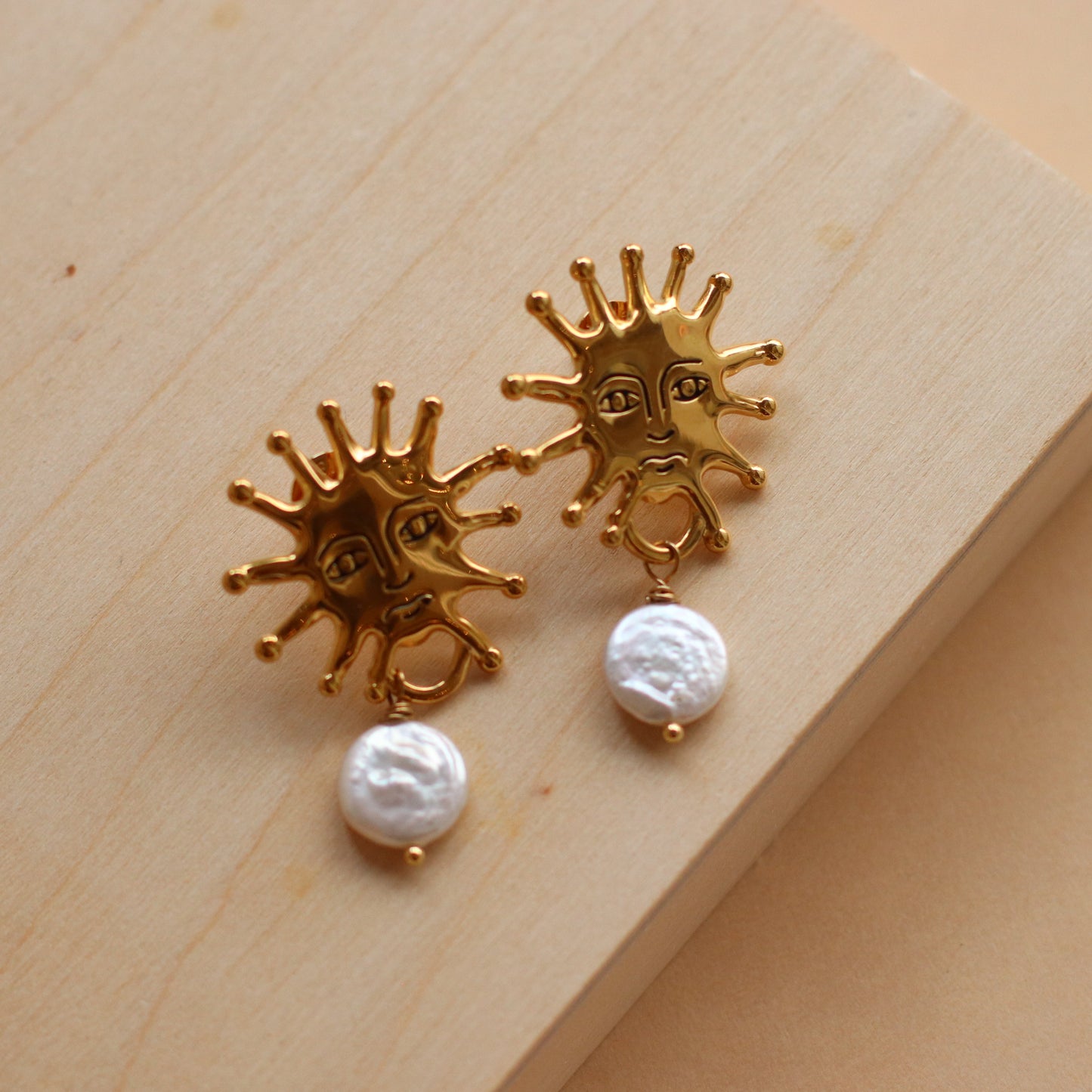 MAIQ | Sun Pearl Drop Earrings