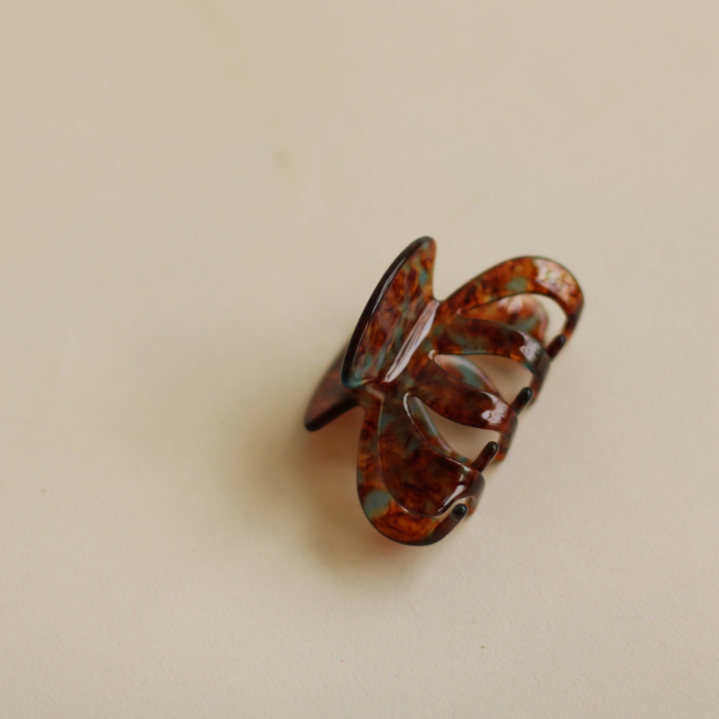 Claw Hair Clip in Teal Tortoise