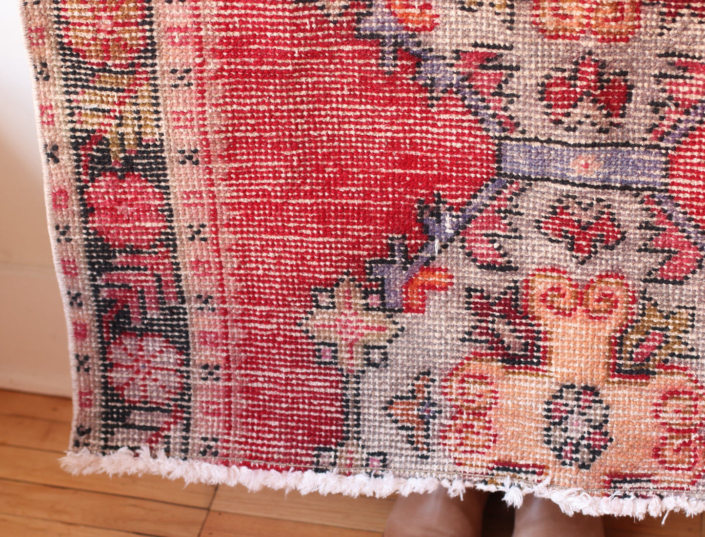 Turkish Rug | Red and Purple with Dark Boarder Details RUG004