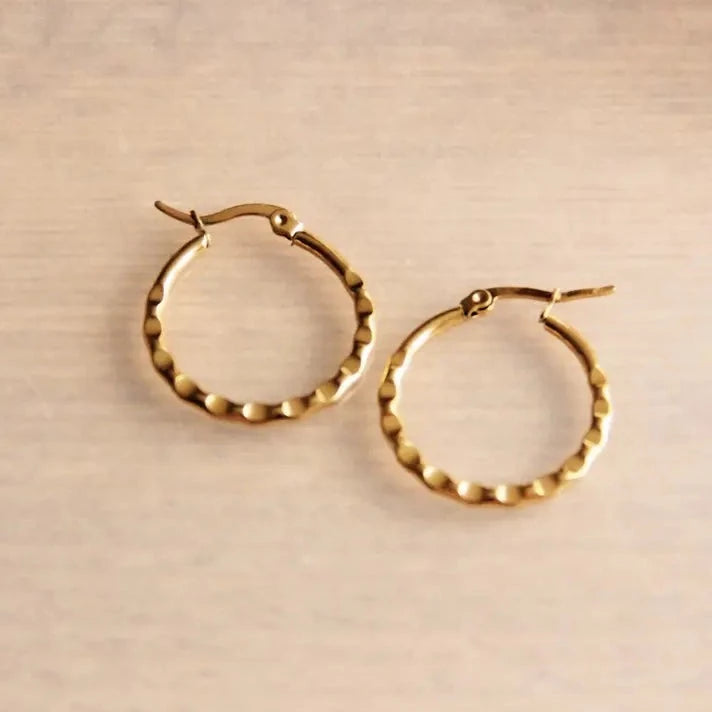 Bazou | Hammered hoop, 24mm