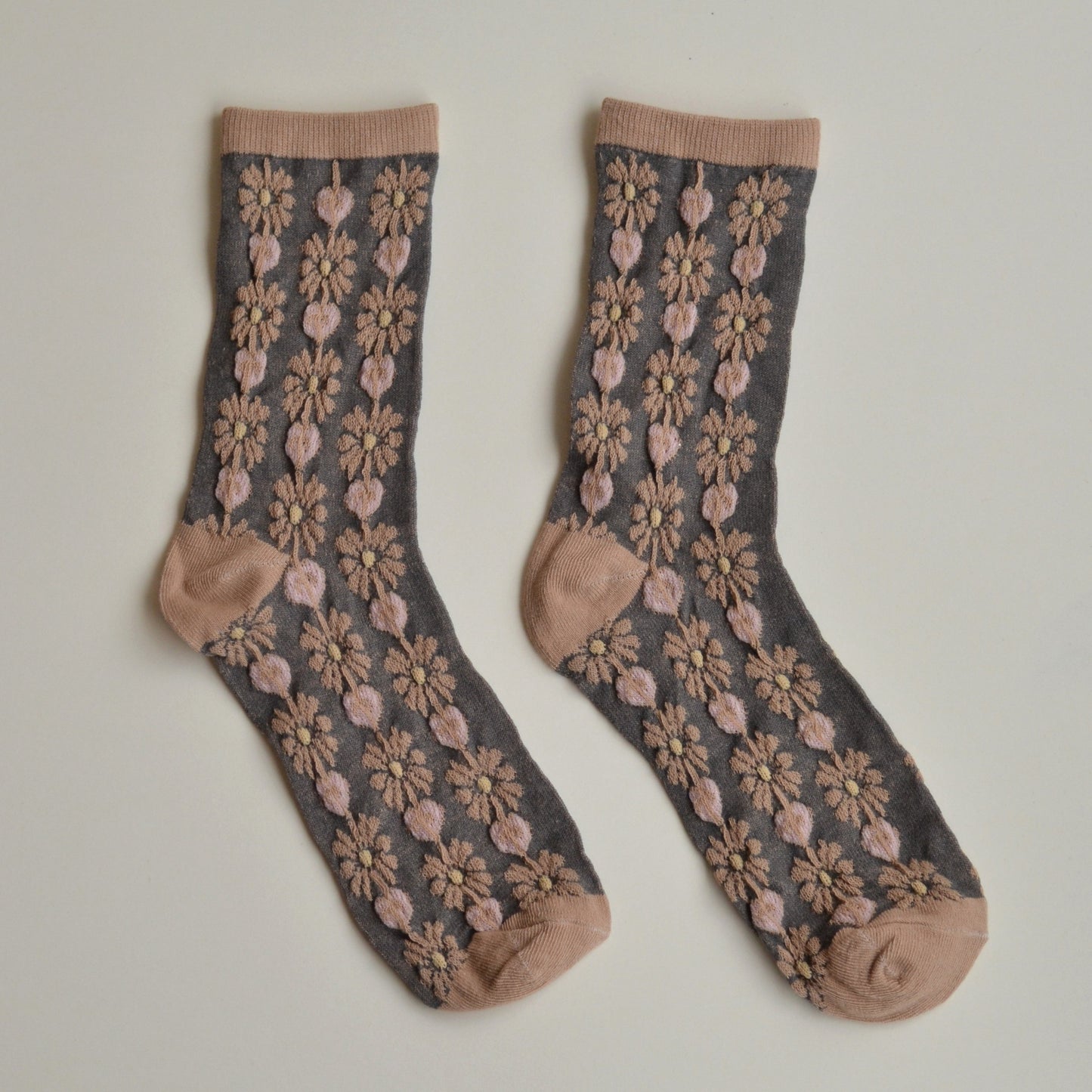 Fall Socks | Grey and Pink with Daisies