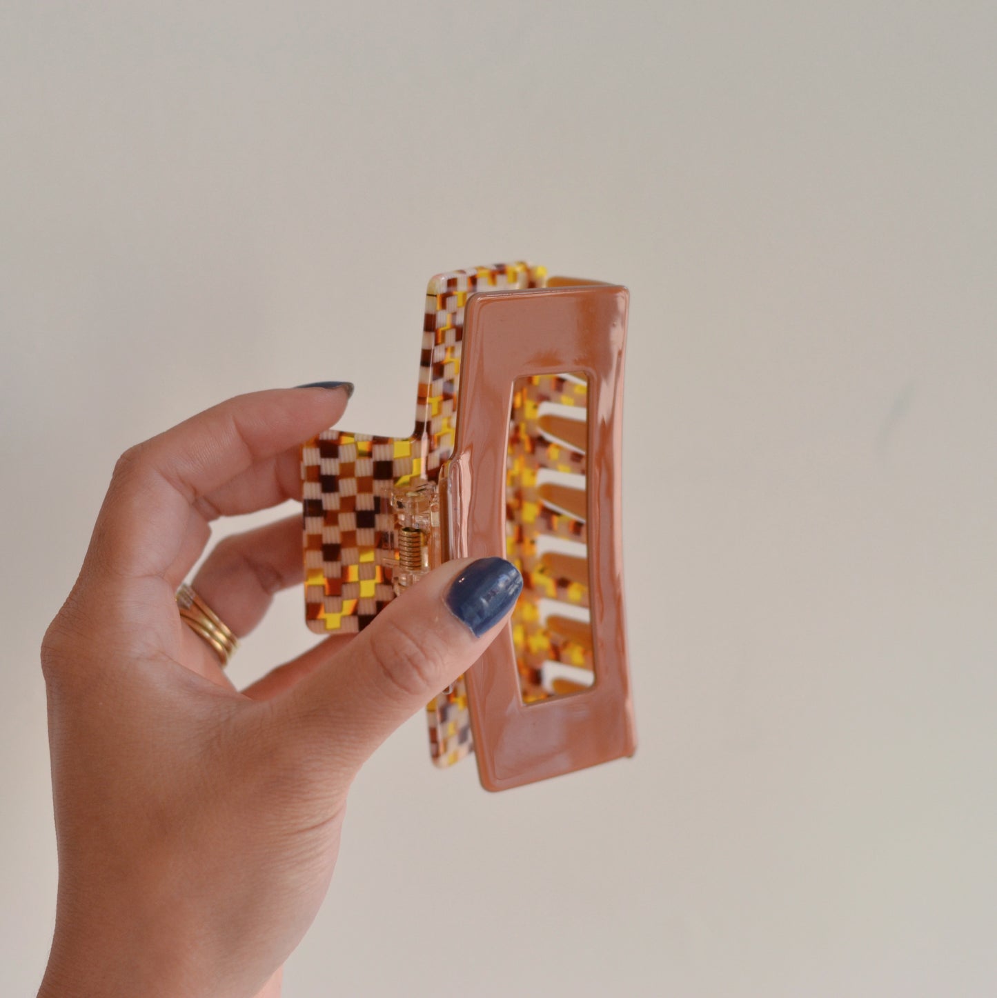 Love Lina | Betty 4in Hair Clip, Chess/Bronze