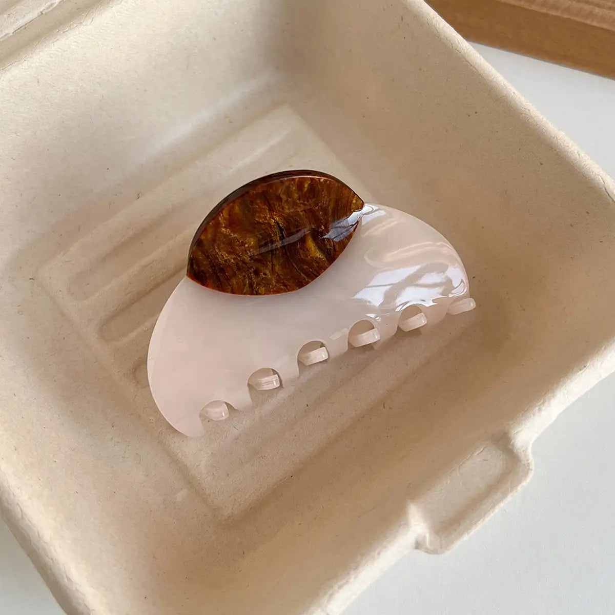 Dune Clips | Large Dot Pink Clip