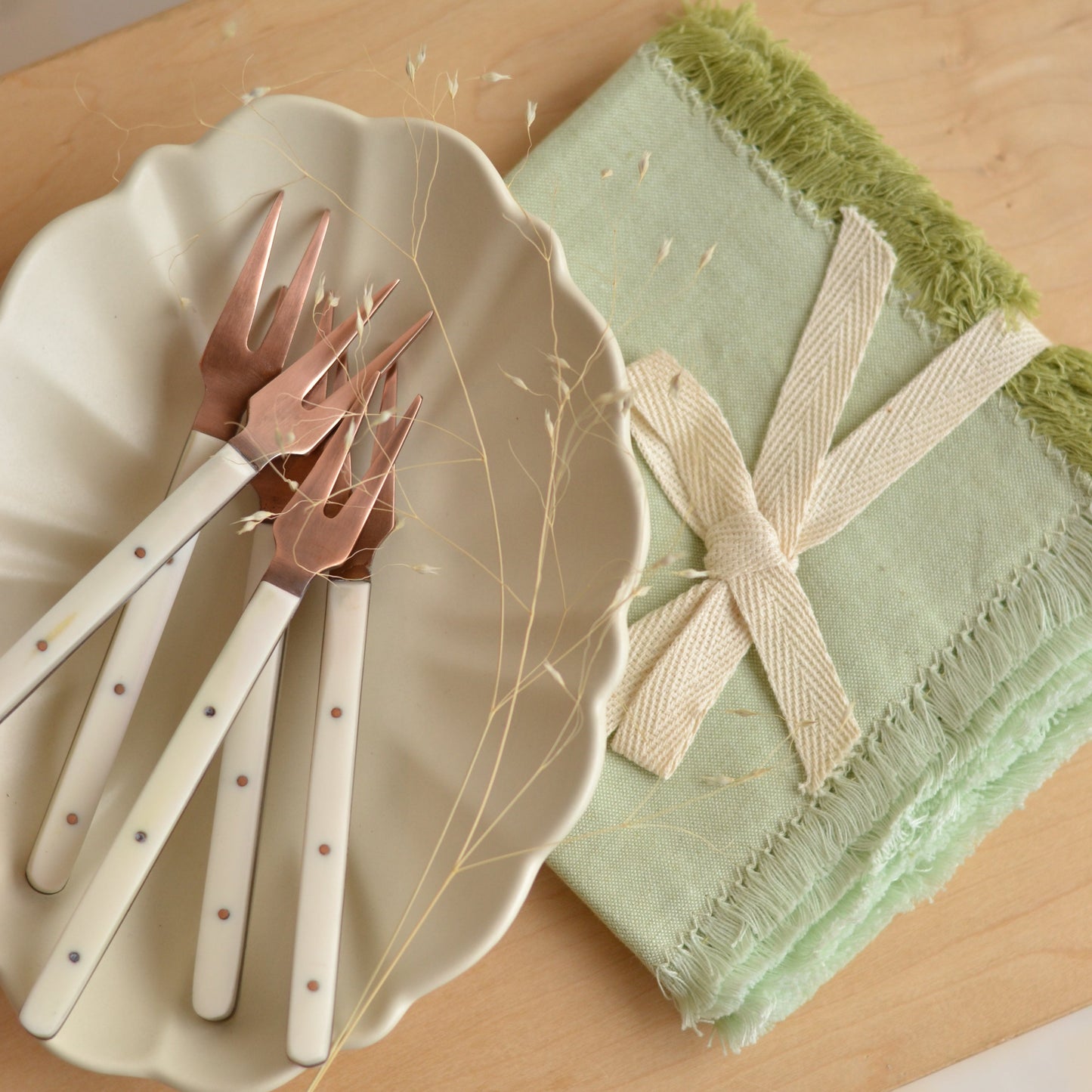 Karma | Scallop Oval Dish