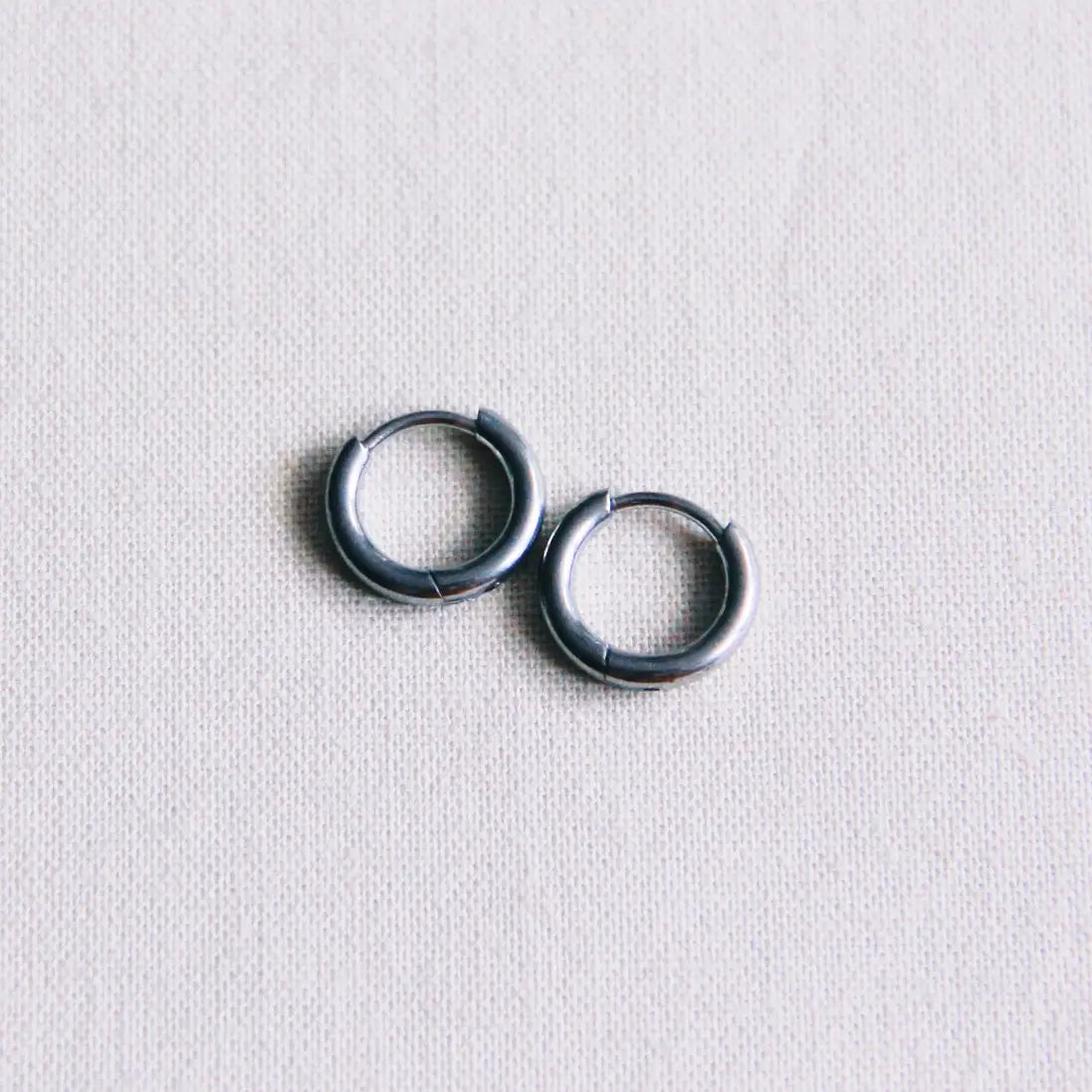 Bazou | Tiny Silver hoop, 10mm