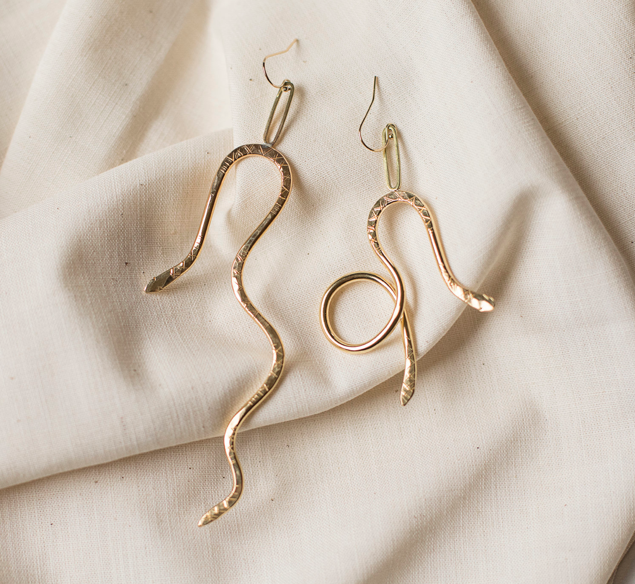 Cire’ Alexandria | Mismatched Snake Earrings