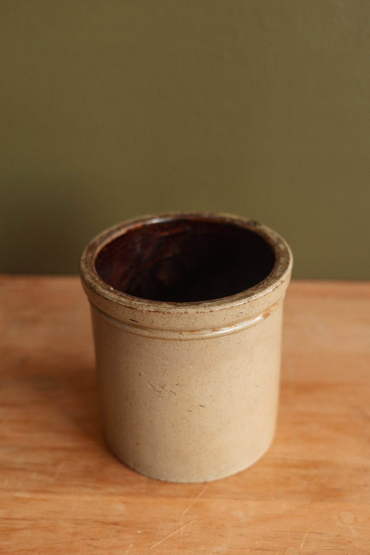 Monmouth Pottery Co. Stoneware Crock