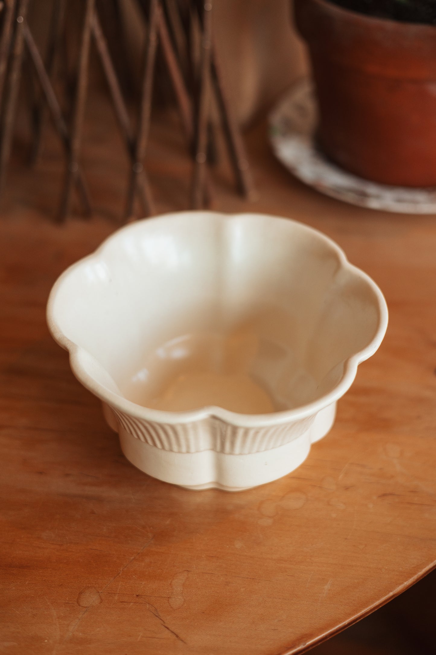 Haeger Scalloped Planter