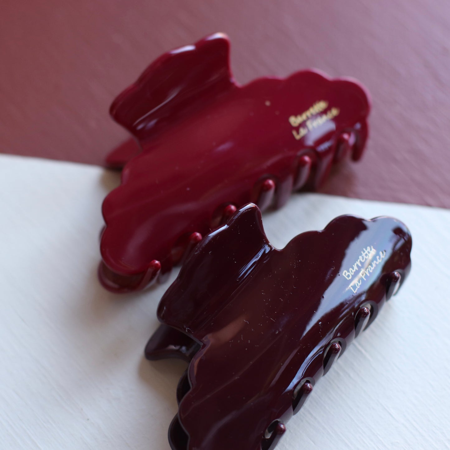 Dune Clips | Scallop Edged Maroon Clip