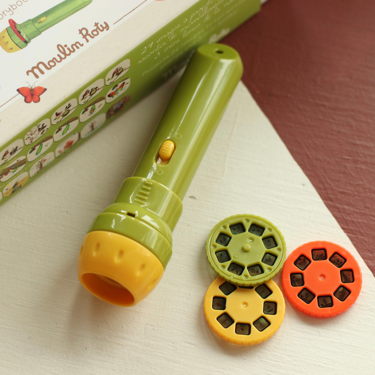 Speedy Monkey | Garden Theme Flashlight with Three Mini Books