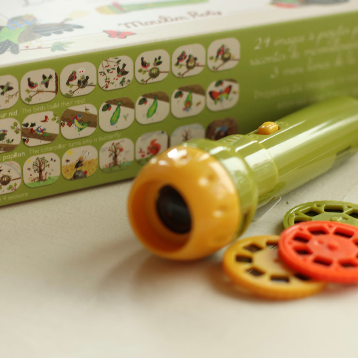 Speedy Monkey | Garden Theme Flashlight with Three Mini Books