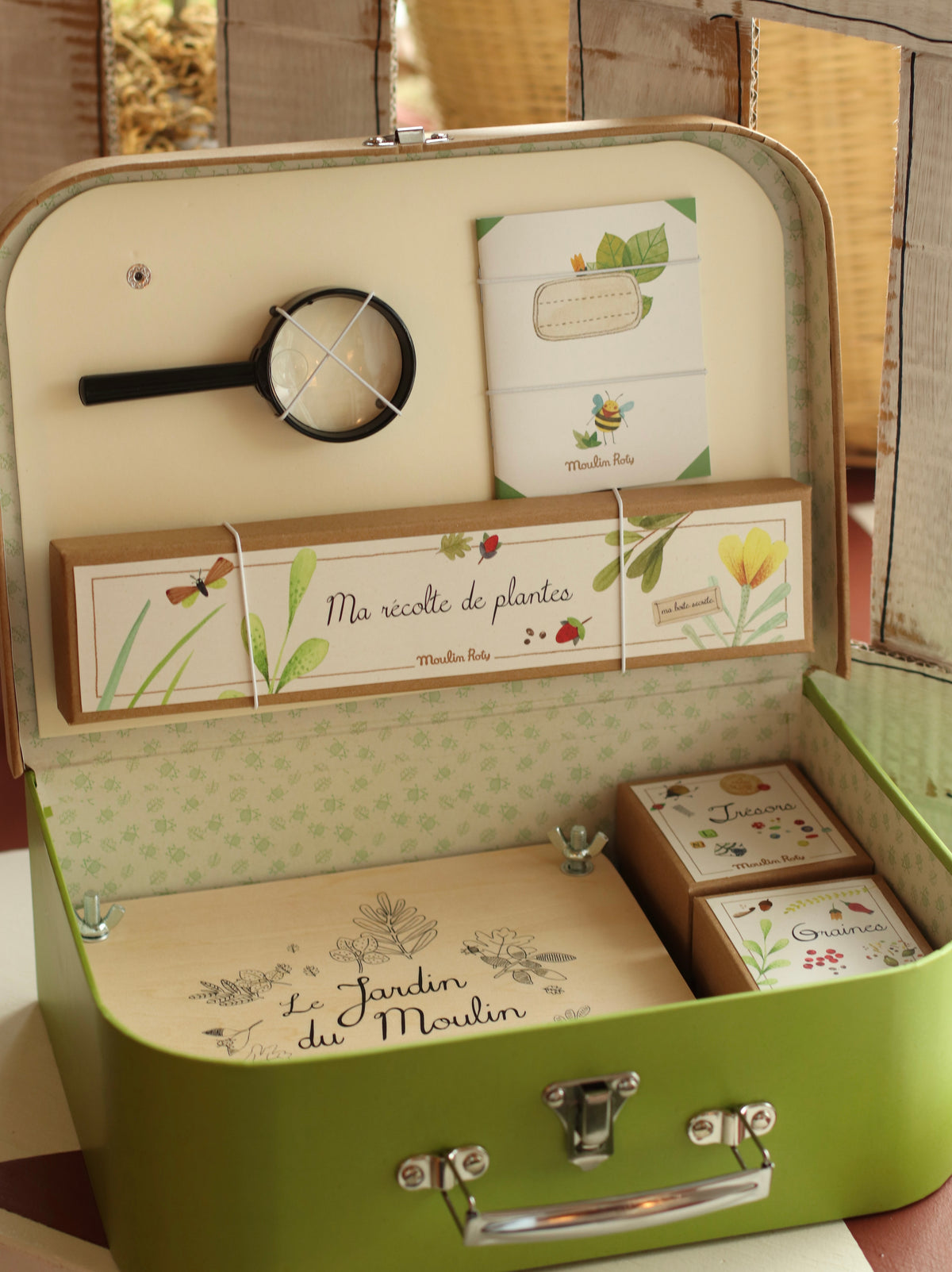 Speedy Monkey | The Botanist Recreational Activity Suitcase