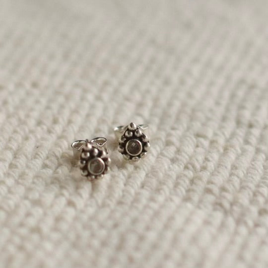 Baizaar | Sterling Silver Spotted Crystal Studs
