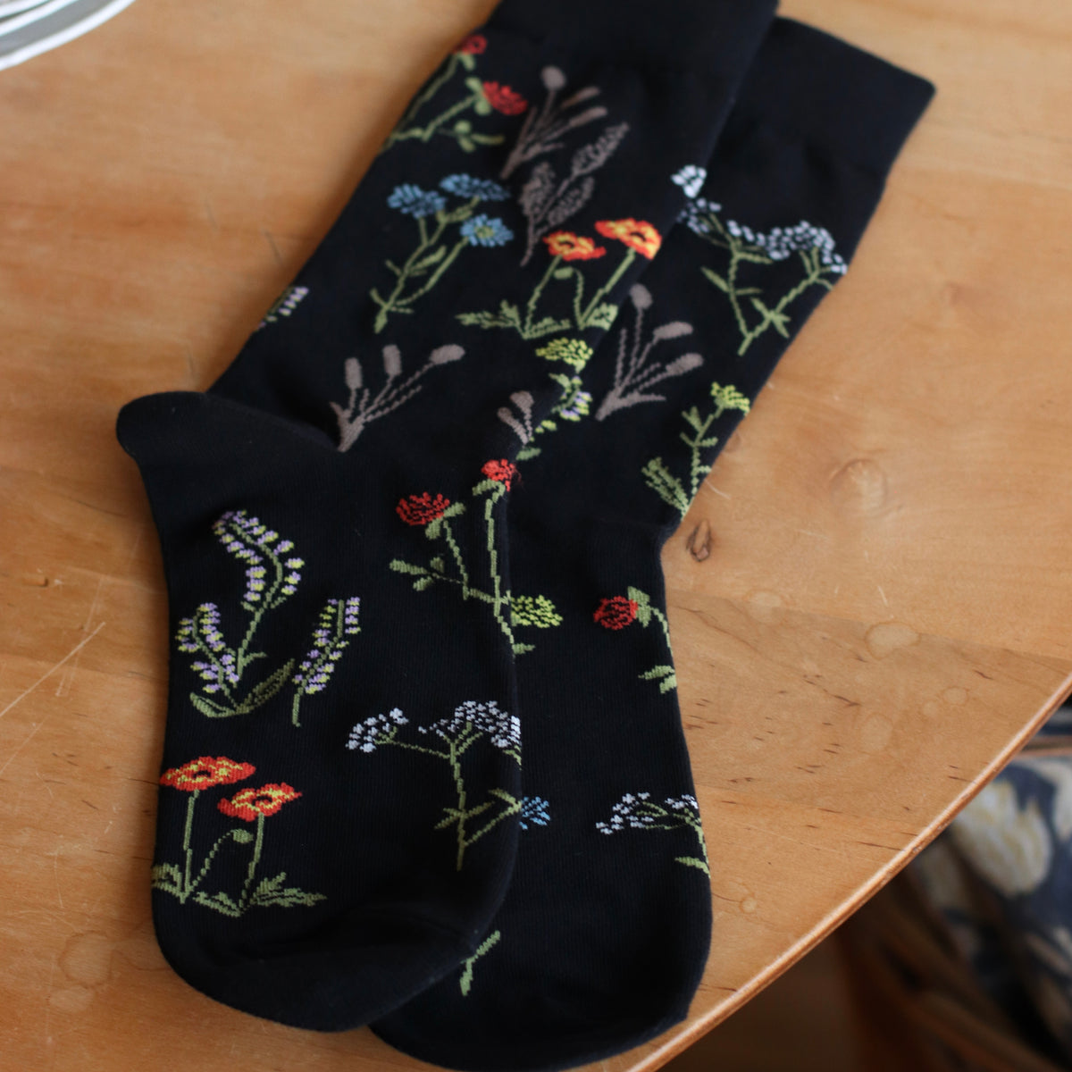 Dune Socks | Delicate Botanical Trouser Sock, Black