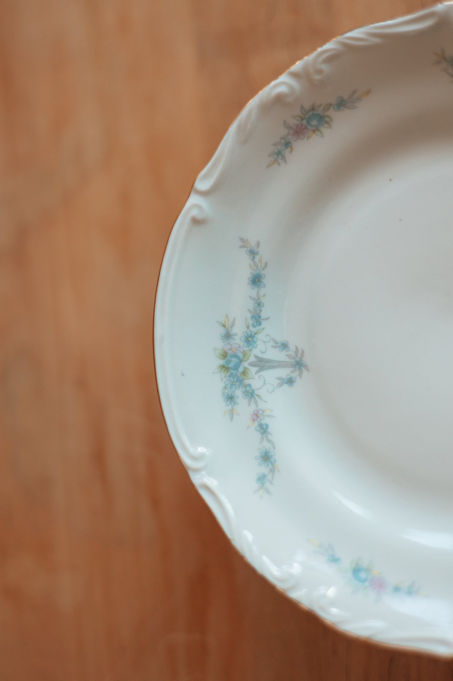 White China Dessert Plates with Blue Floral Ribbon Pattern & Gold Edge, Polish, Set of 6