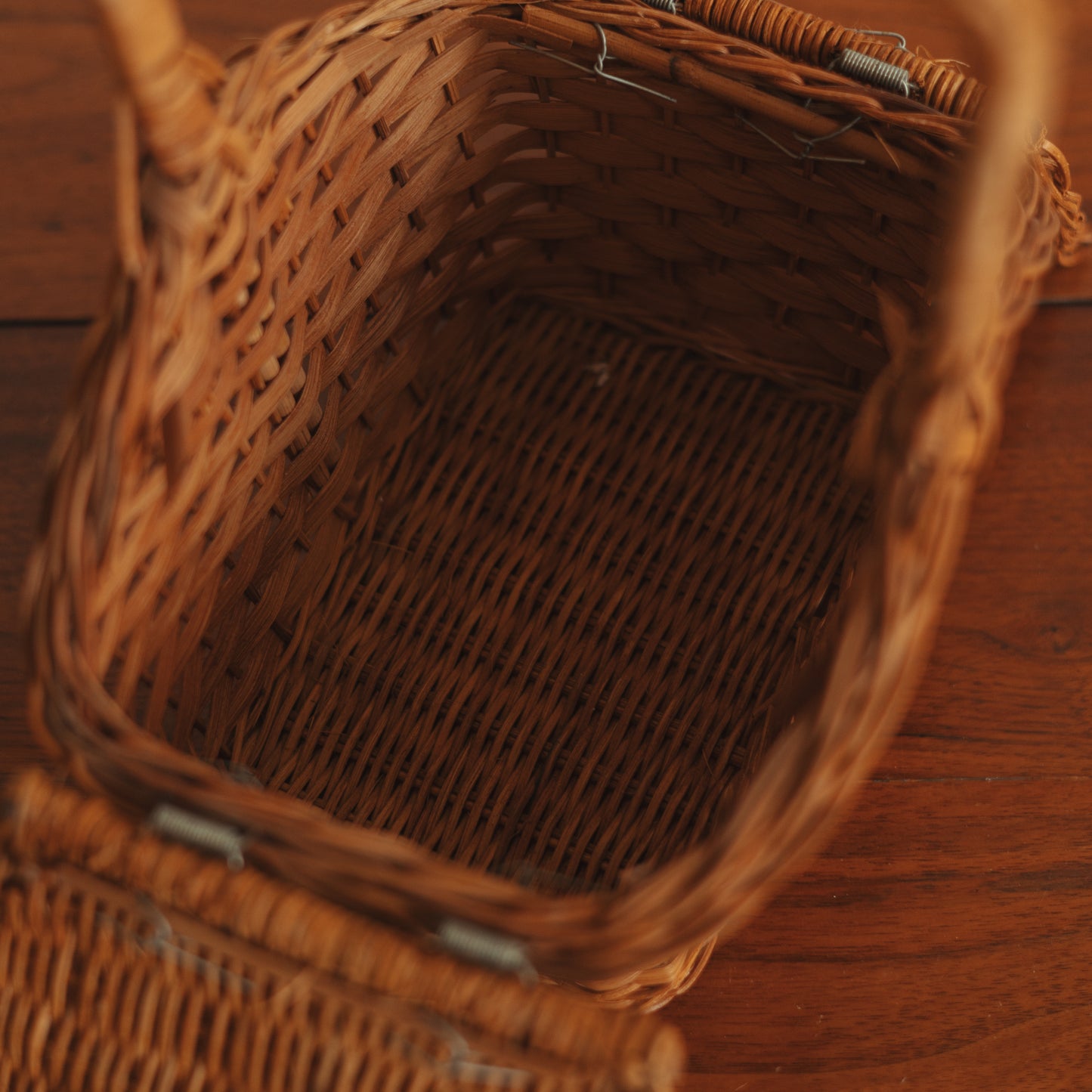 Petit Hinged Basket Purse