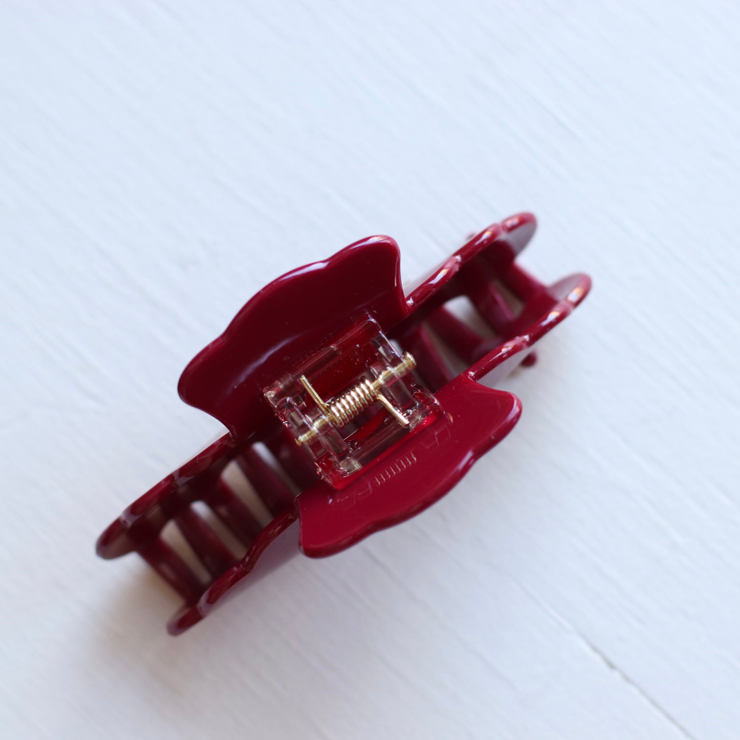 Dune Clips | Scallop Edged Maroon Clip
