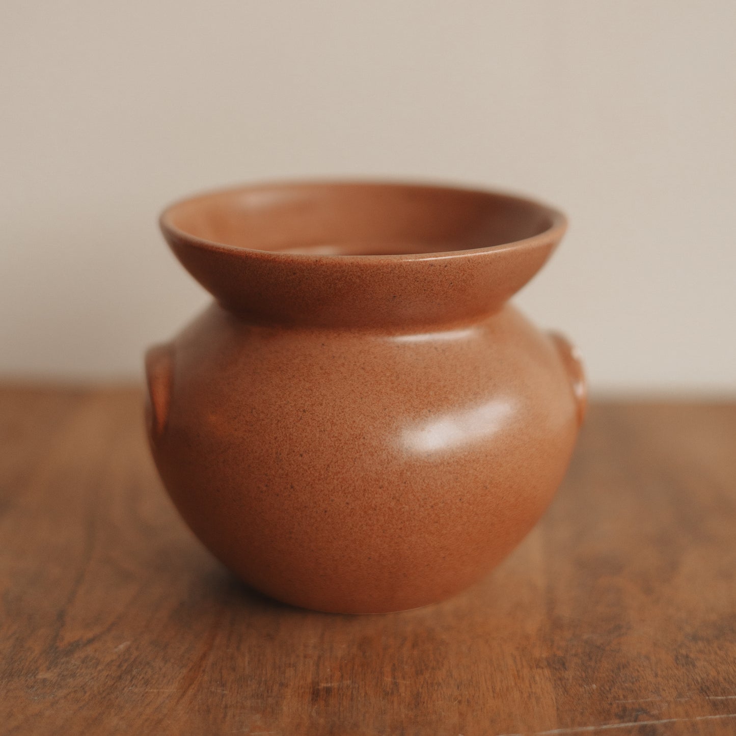 MCM Chestnut Belmar vase, USA