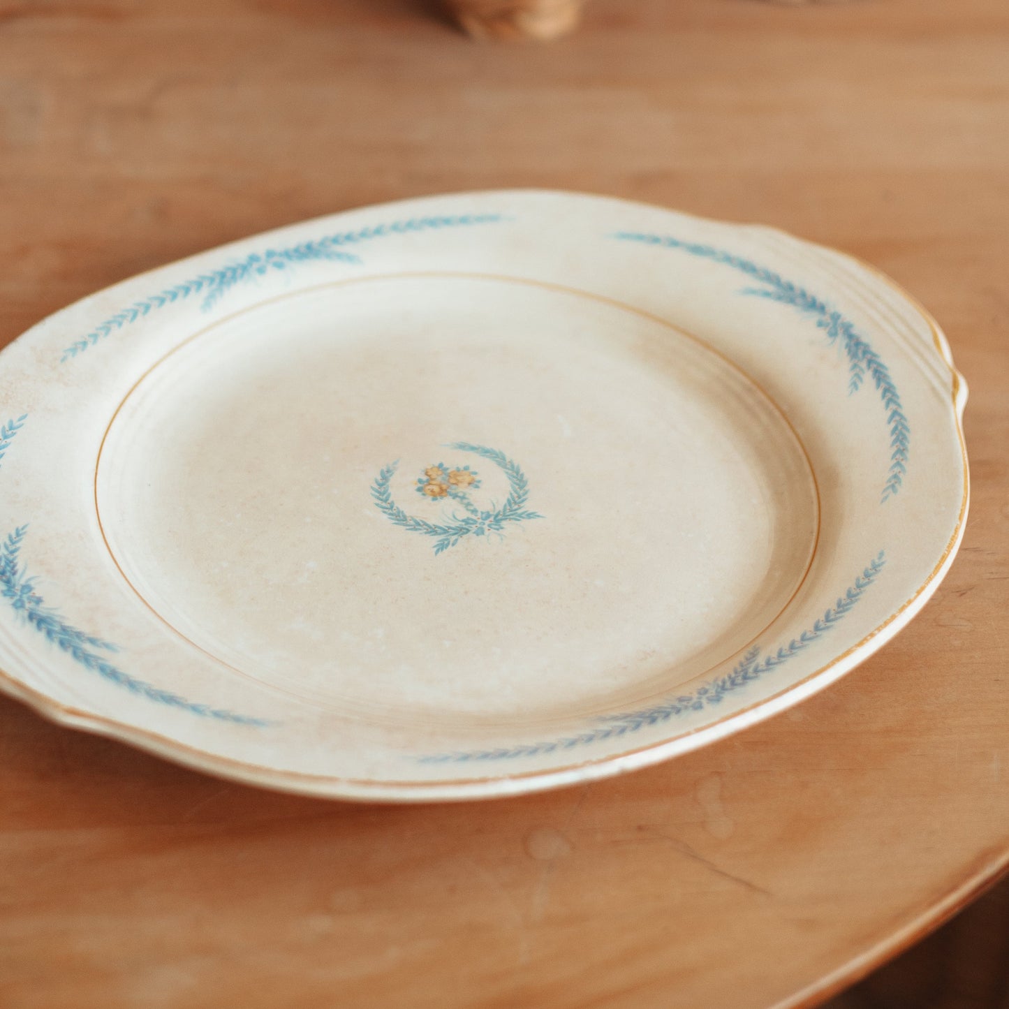 Large Decorative Platter with Blue and Gold Detailing