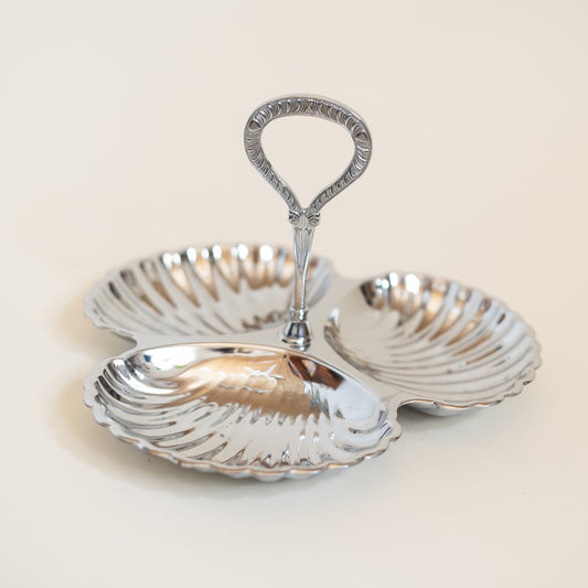 Clamshell Tid-bit Serving Dish