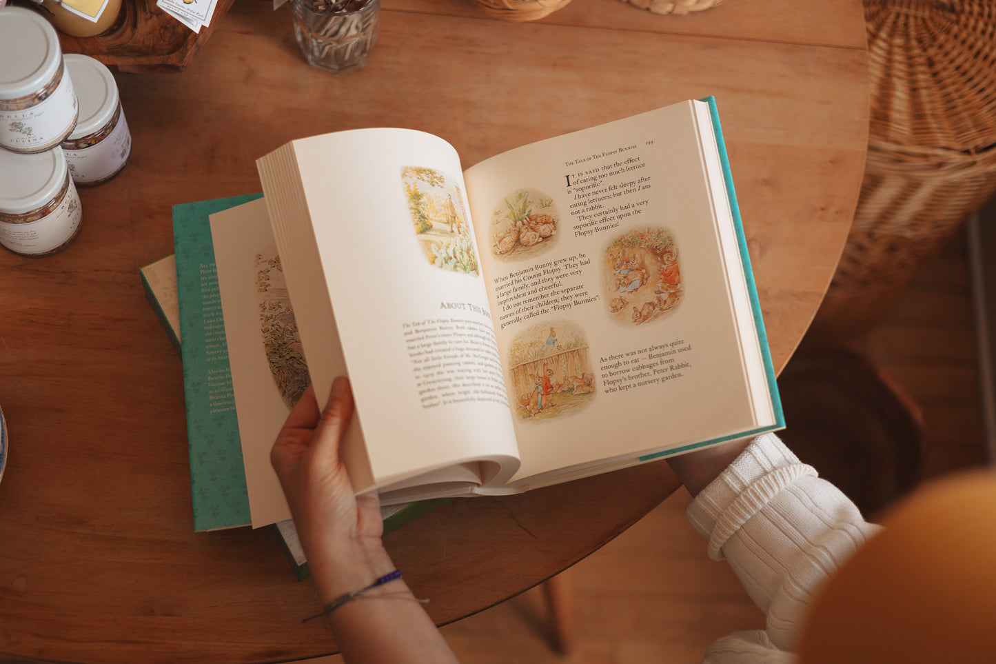 Beatrix Pottery, The Complete Tales Book