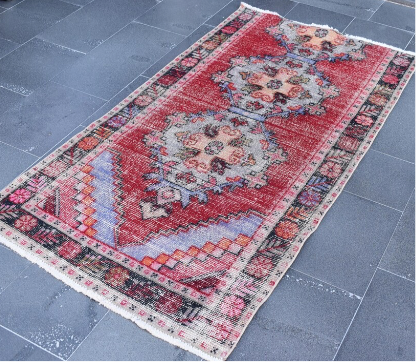 Turkish Rug  | Red and Purple with Dark Boarder Details RUG004