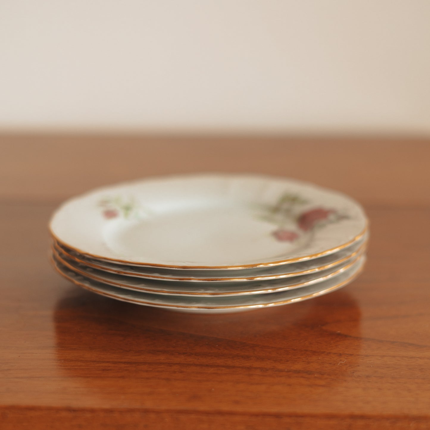 Gold Rimmed Ceramic Dessert Plates with Rose Pattern, Set of 4