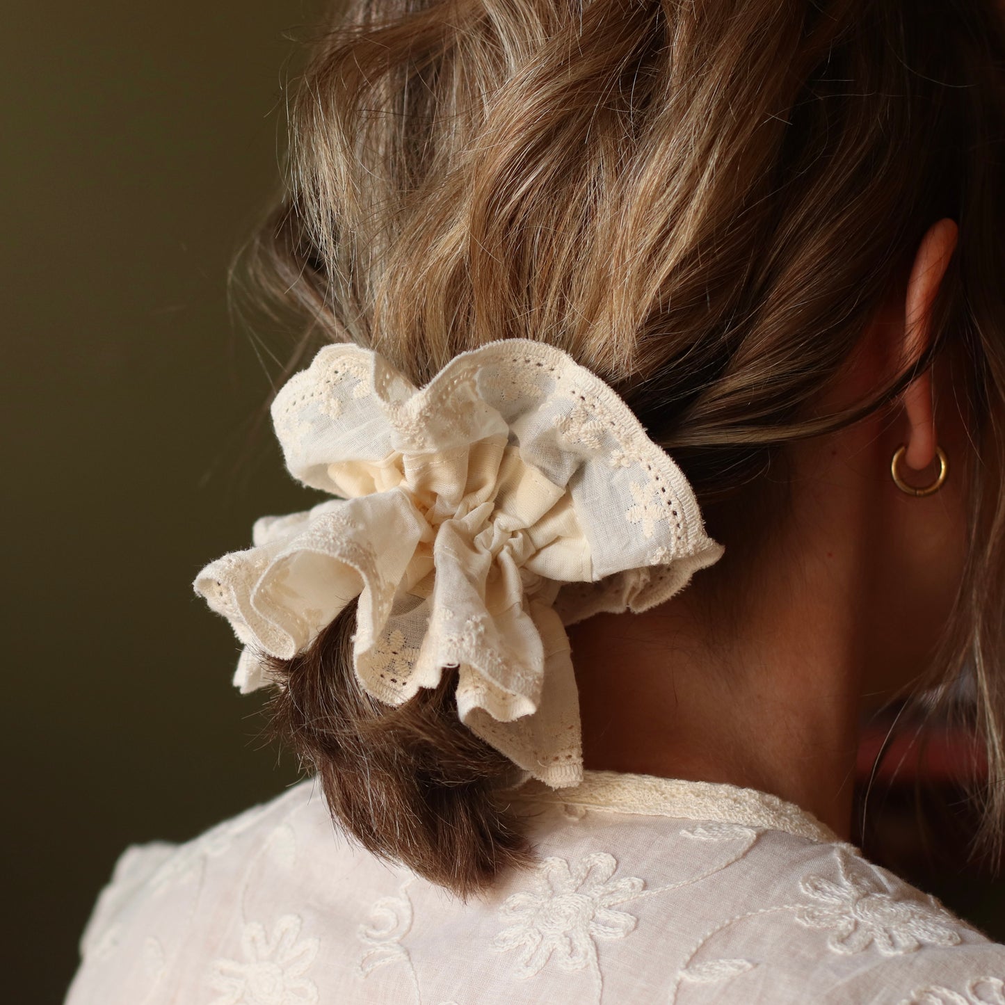 Dune Accessories | Off White Lace Hair Srunchy