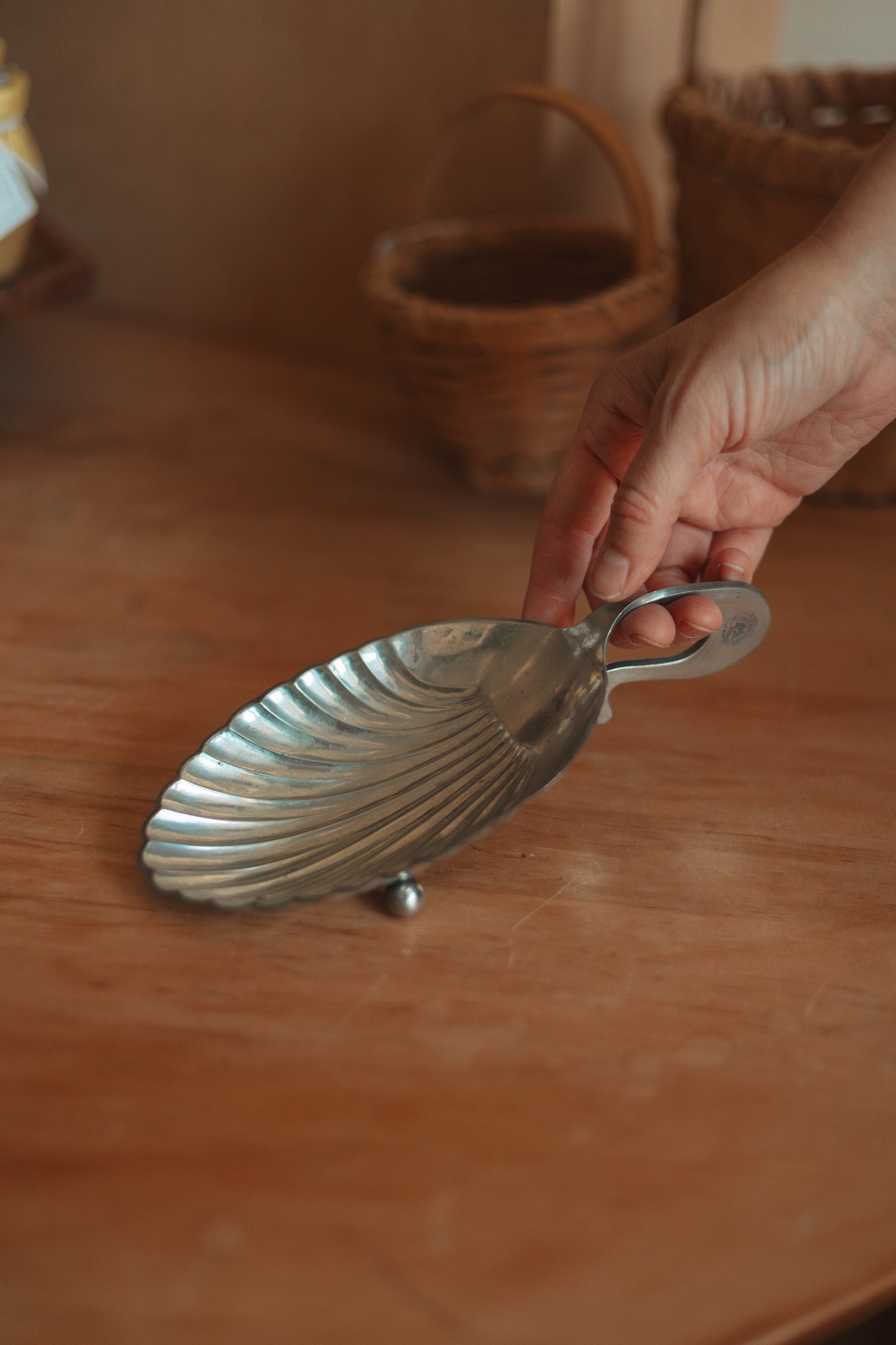 Metal Shell Trinket Dish with Handle