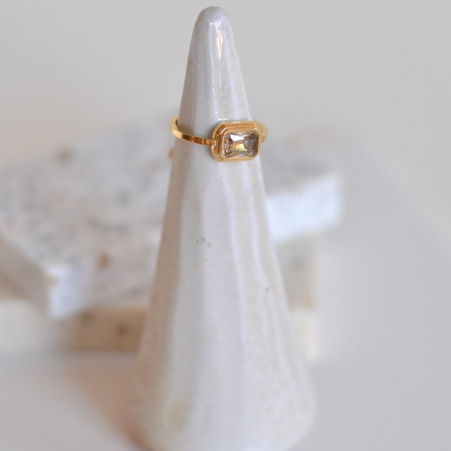 Bazou | Stainless Steel Ring with Elongated Peach Stone