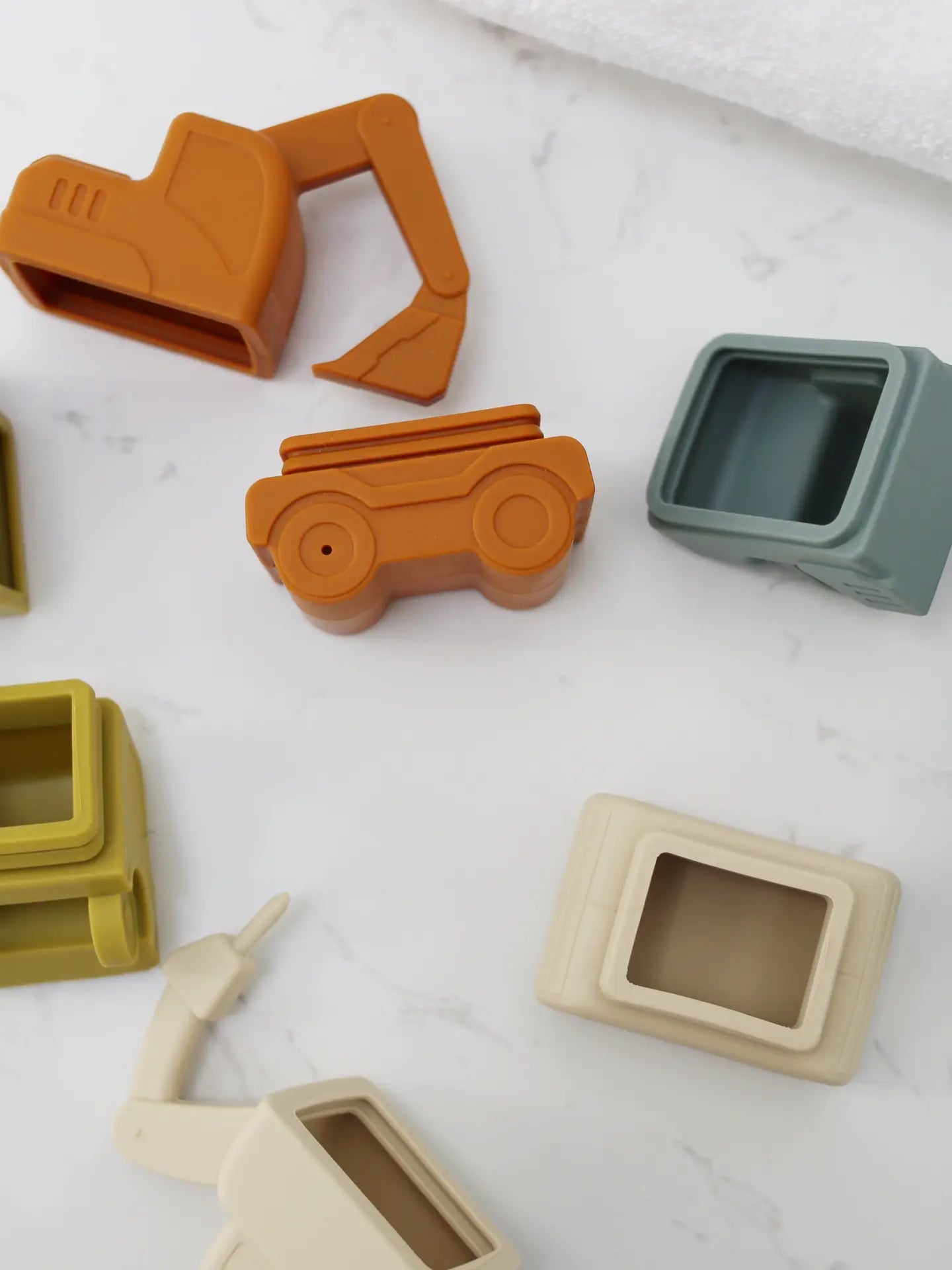 Marlowe & Co. | Construction Silicone Bath Toy Set