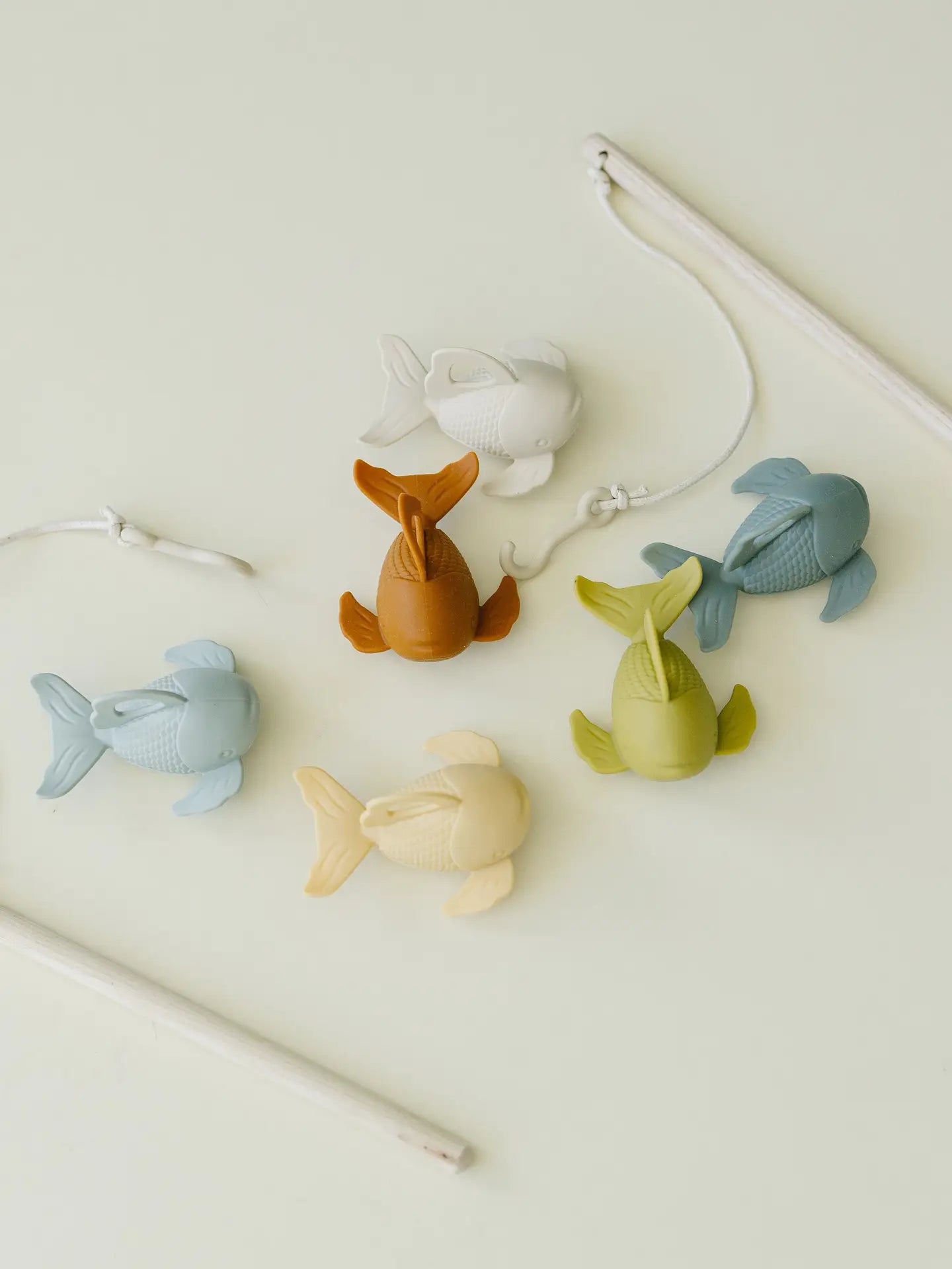 Marlowe & Co. | Silicone and Wood Fishing Set