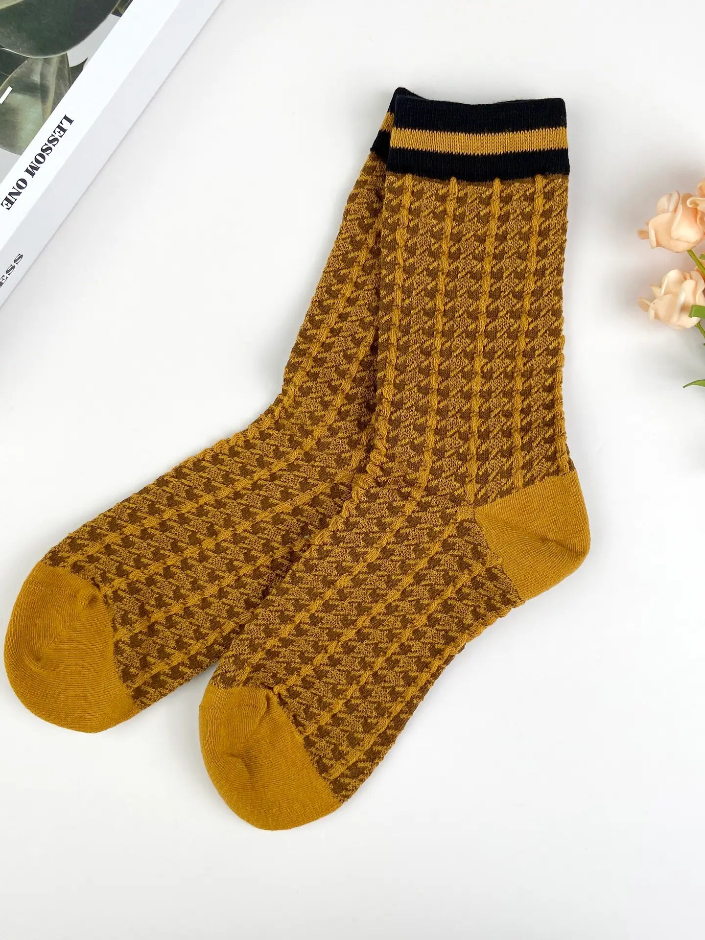 Mild Styles | Mustard Hounds Tooth Sock