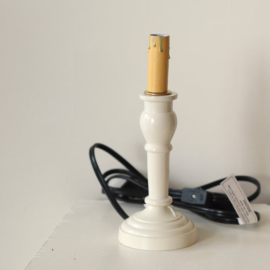 Accent Lamp, Wellington Spindle in Cream