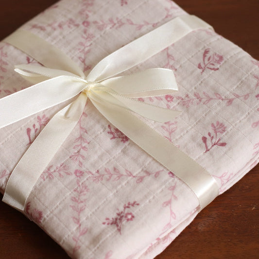 Little Threads | Mauve Lattice 100 % Cotton Swaddle Blanket