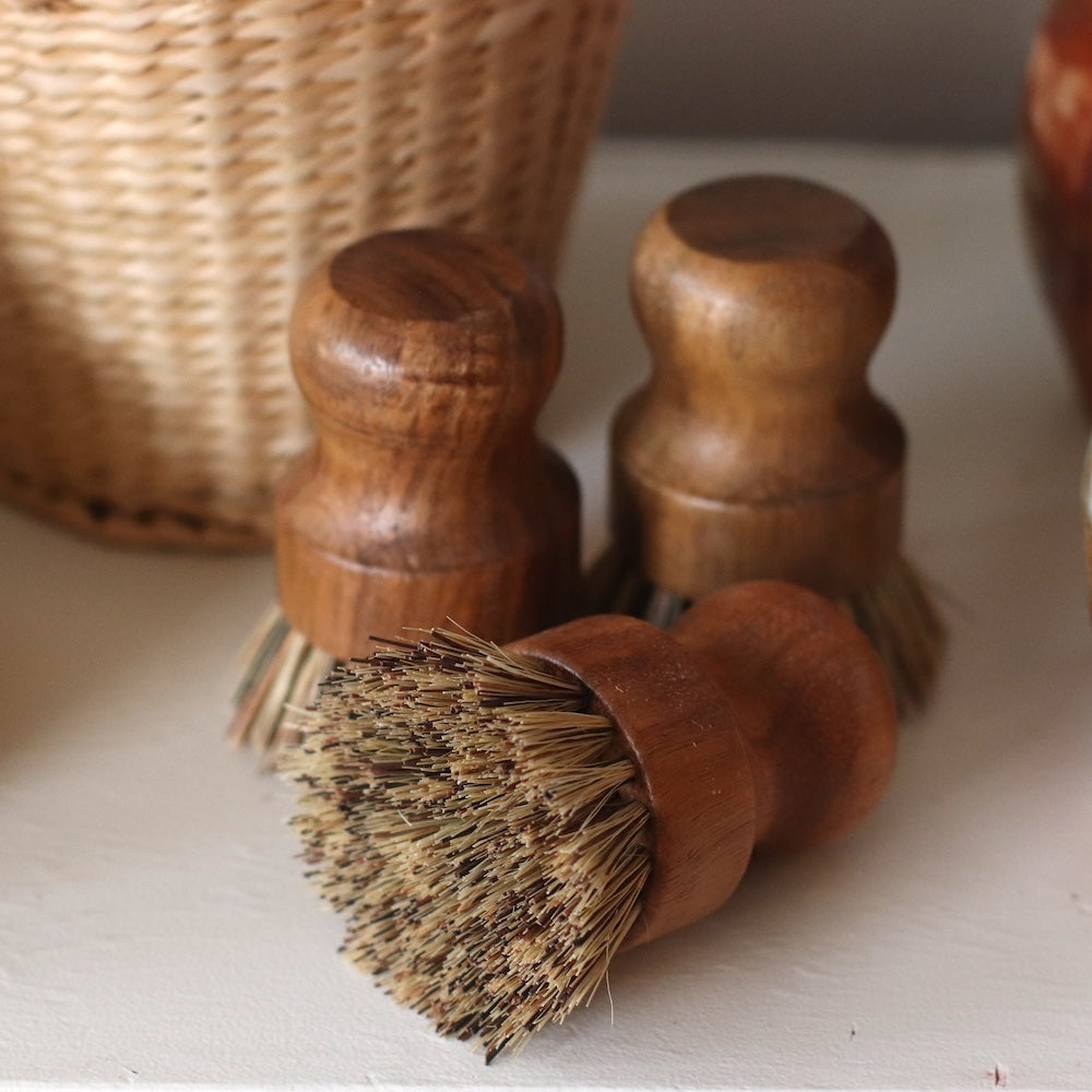 Fodory | Wood Pot Scrubbing Brush, Dark Wood