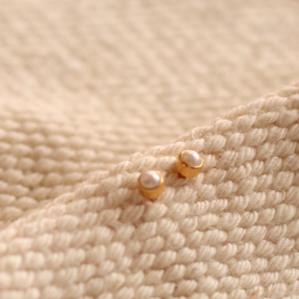 Vintage Avon Pearl Posts