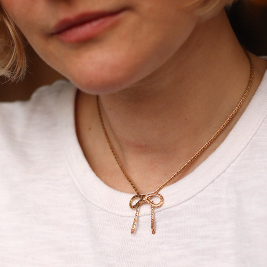 Vintage Metal Bow Choker Necklace by Avon