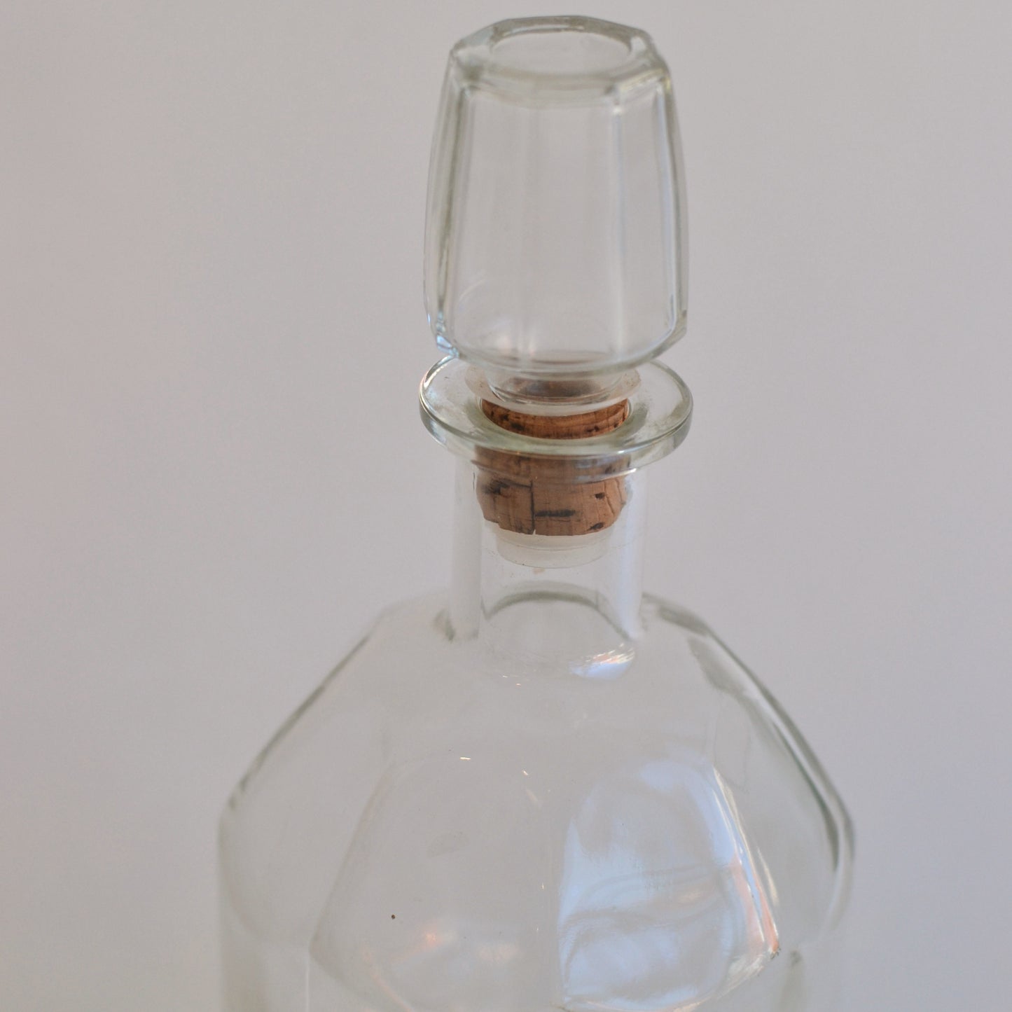 Short Round Glass Decanter