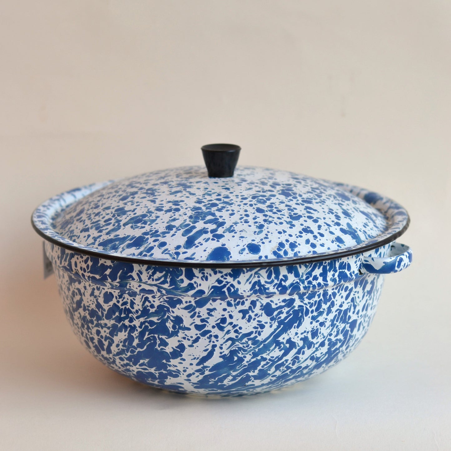 Blue and White Splattered, Lidded Enamel Pot