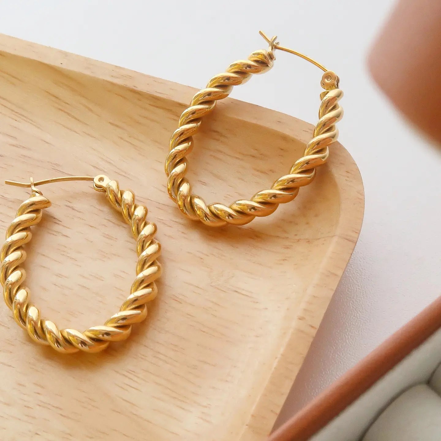 MAIQ | Braided Hoop Earrings